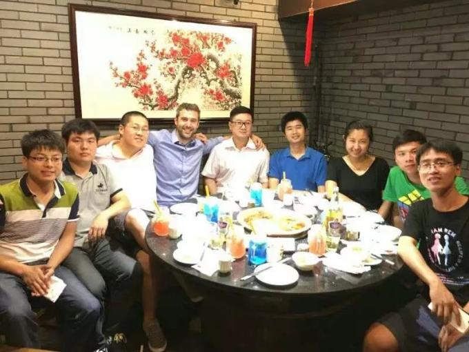 Spazzola di pulizia di nylon del pannello solare del filamento con acqua Fed Pipe 15